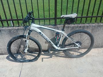 bicicletta monta bike da 26 Trek 4500