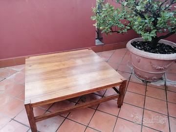 Tavolino in legno massello 