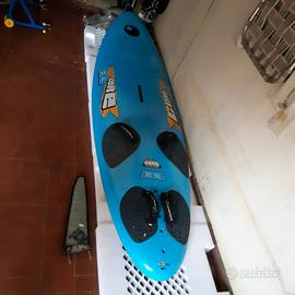tavola  windsurf in buone condizioni