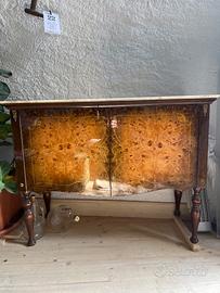 Credenza con piano in marmo