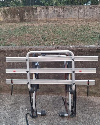 Porta bici per portellone auto 