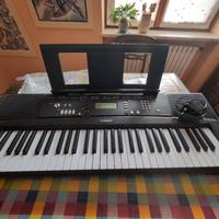 Tastiera Yamaha EZ 220