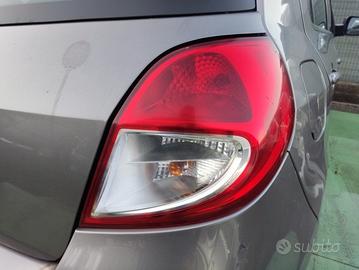 Fanale posteriore destro RENAULT CLIO del 2010