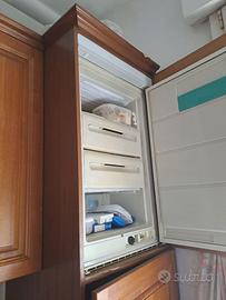 Congelatore verticale da incasso  REX CI 120 F