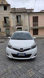 TOYOTA YARIS 1.4 D-4D 5 P LOUNGE UNIPROPRIETARIO