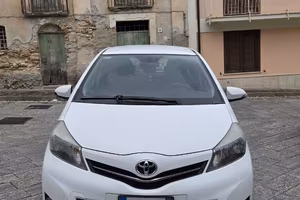 TOYOTA YARIS 1.4 D-4D 5 P LOUNGE UNIPROPRIETARIO