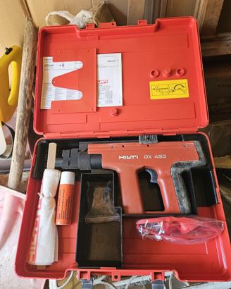 Hilti pistola sparachiodi