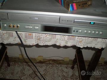 Toshiba Lettore DVD Videoregistratore combinato