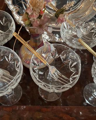 Servizio 6 coppe cocktail e forchette