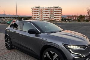 Renault Megane E-TECH tecno