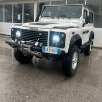 Land Rover  Defender td5 90