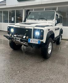 Land Rover  Defender td5 90