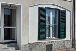 Bilocale a 100 mt dalla dogana  di Clivio 