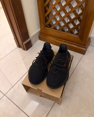 Adidas Yeez Boost 350V2  Black/Red