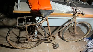 Bici d’epoca Bianchi con freni a bacchette
