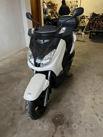 Yamaha X Max 250