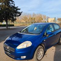 FIAT Grande Punto blu metallizzata