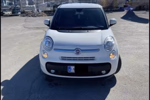 Fiat 500 L pop star
