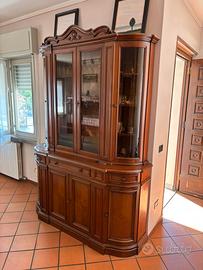 Mobili in legno stile classico
