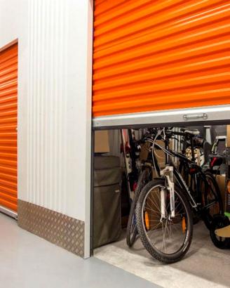 Box garage magazzino laboratorio sala studio ecc