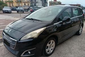 Peugeot 5008 1.6 hdi 7 POSTI