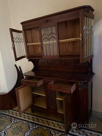 Cristalliera credenza in legno massello con vetri