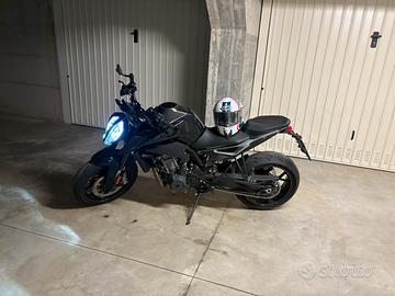 KTM duke 790 105cv