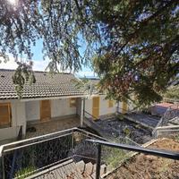 VILLA A SCHIERA A TORRE CAJETANI