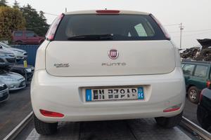 Fiat Punto Evo 1.4 metano incidentata