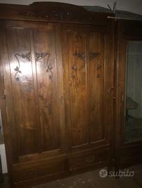 Guardaroba in massello intarsiato