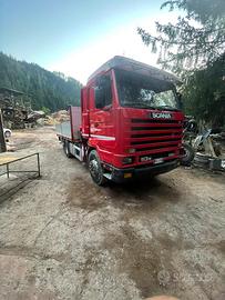 Scania R113 con gru Fassi 420