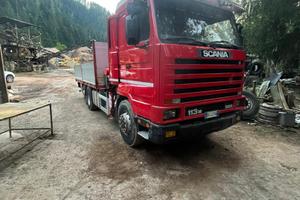Scania R113 con gru Fassi 420