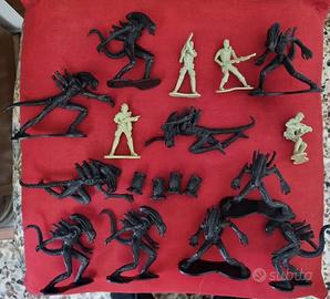 Aliens Swarm Pack Army Men Lot Figurines 3
