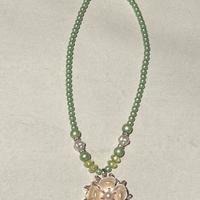 Collana con fiore di magnolia