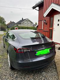 TESLA Model 3 - 2019