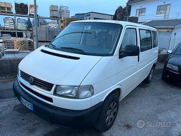 Volkswagen Caravelle/Multivan Caravelle 2.5 TDI/10