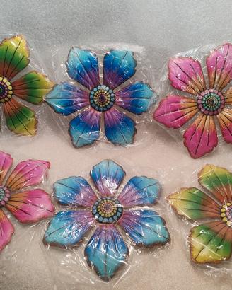6 fiori  decorativi in metallo , nuovi e mai usati