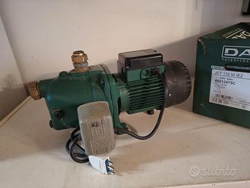 Pompa autoadescante