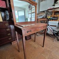 Consolle stile liberty 