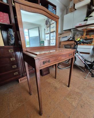 Consolle stile liberty 
