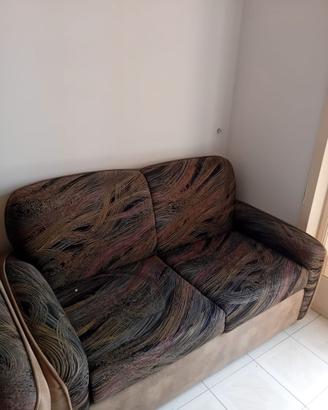 Divani 2 + 3 posti + 2 poltrone