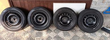 4 gomme da neve - M+S complete di cerchione