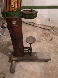 Antica Tappatrice a Colonna "Bertolaso" - Vintage 