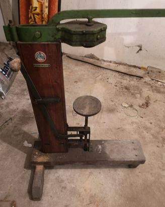 Antica Tappatrice a Colonna "Bertolaso" - Vintage 