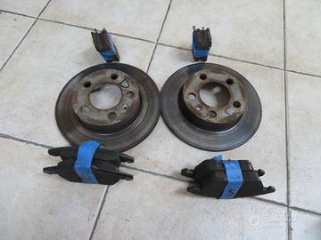 Pastiglie Freni anteriori e posteriori vw Polo 6c