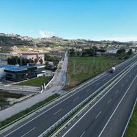 LOCALE A DESTIN. C1 200 Mq Racalmuto sulla ss 640