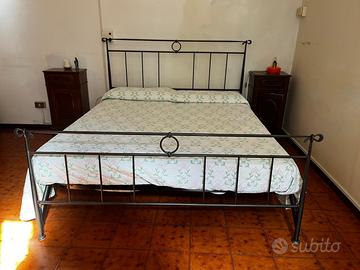 Letto matrimoniale in ferro battuto