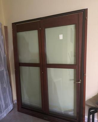 Porta finestra scorrevole in legno