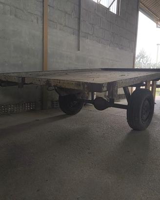 Carrello da traino per trattore
