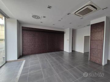 Immobile di 220 m² con più di 5 locali a Lastra a 
